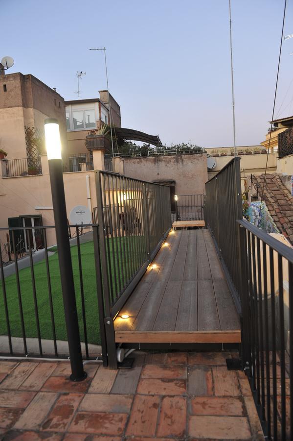 Domus Pellegrino 166 Roma